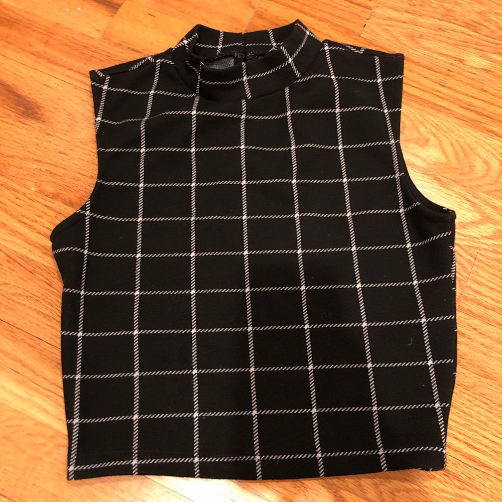 Mock-Neck Sleeveless Crop Top